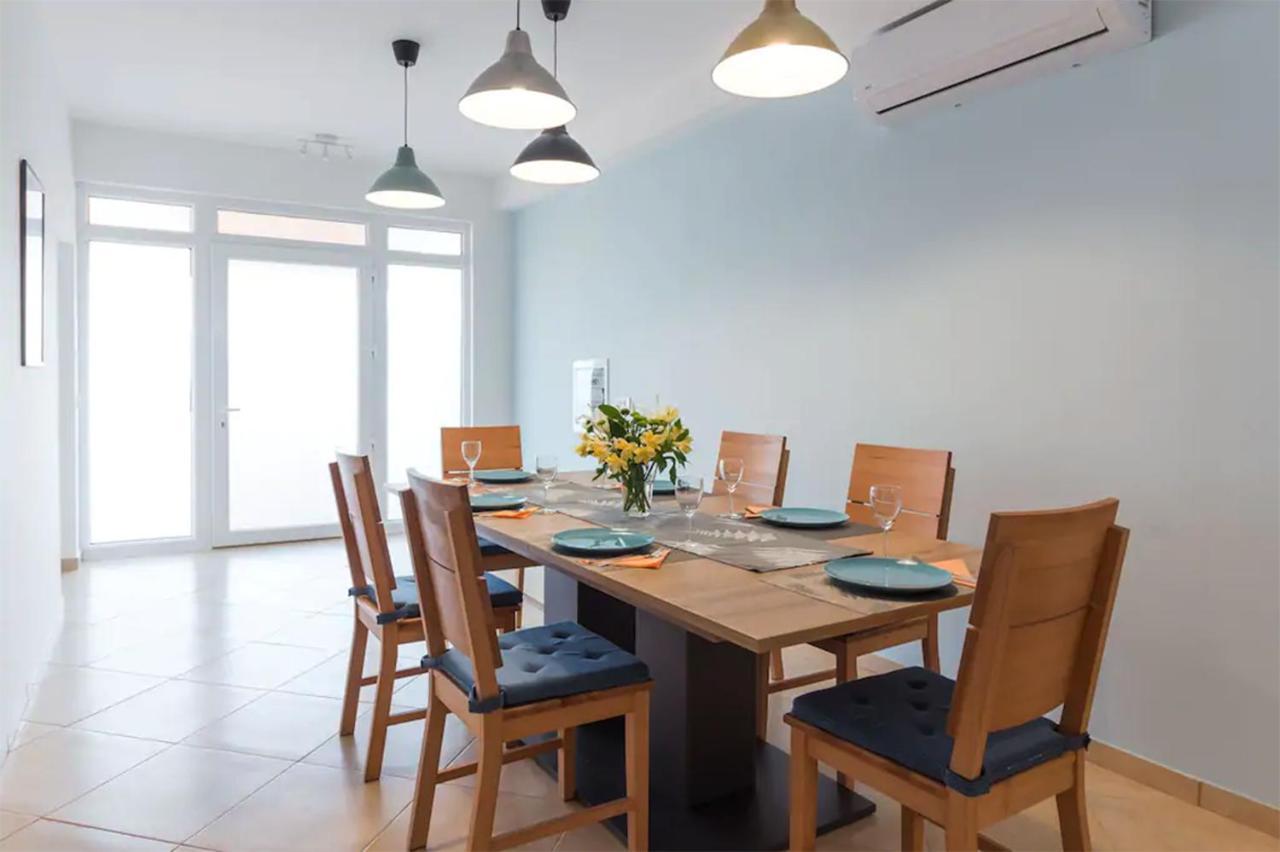 Apartments Hana พูลา ภายนอก รูปภาพ