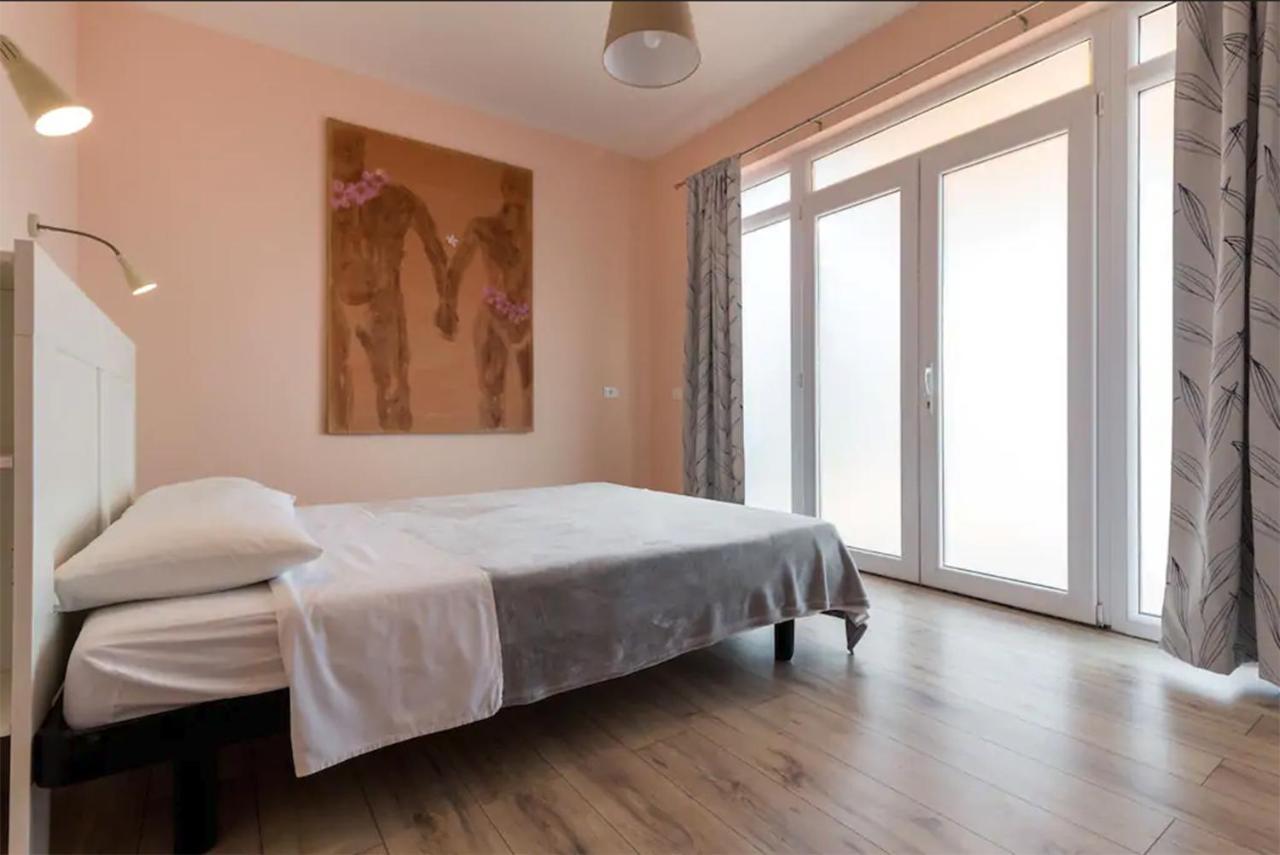 Apartments Hana พูลา ภายนอก รูปภาพ